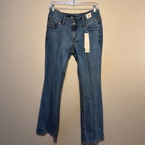 No Boundaries Women's Bootcut Mid-rise Jeans in Blue